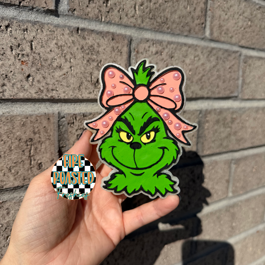 Boujee Gman — Grinchmas Crunch Cake