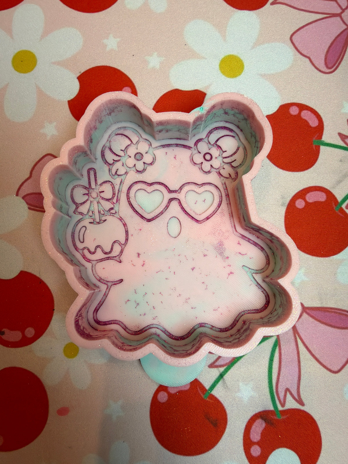 Ghost with Apple
